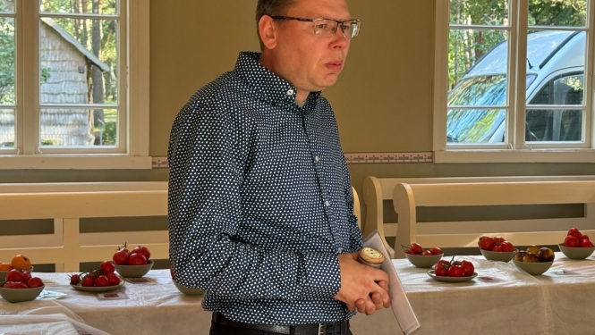 Ekspresizstāde “Tomātu raibā saime”
