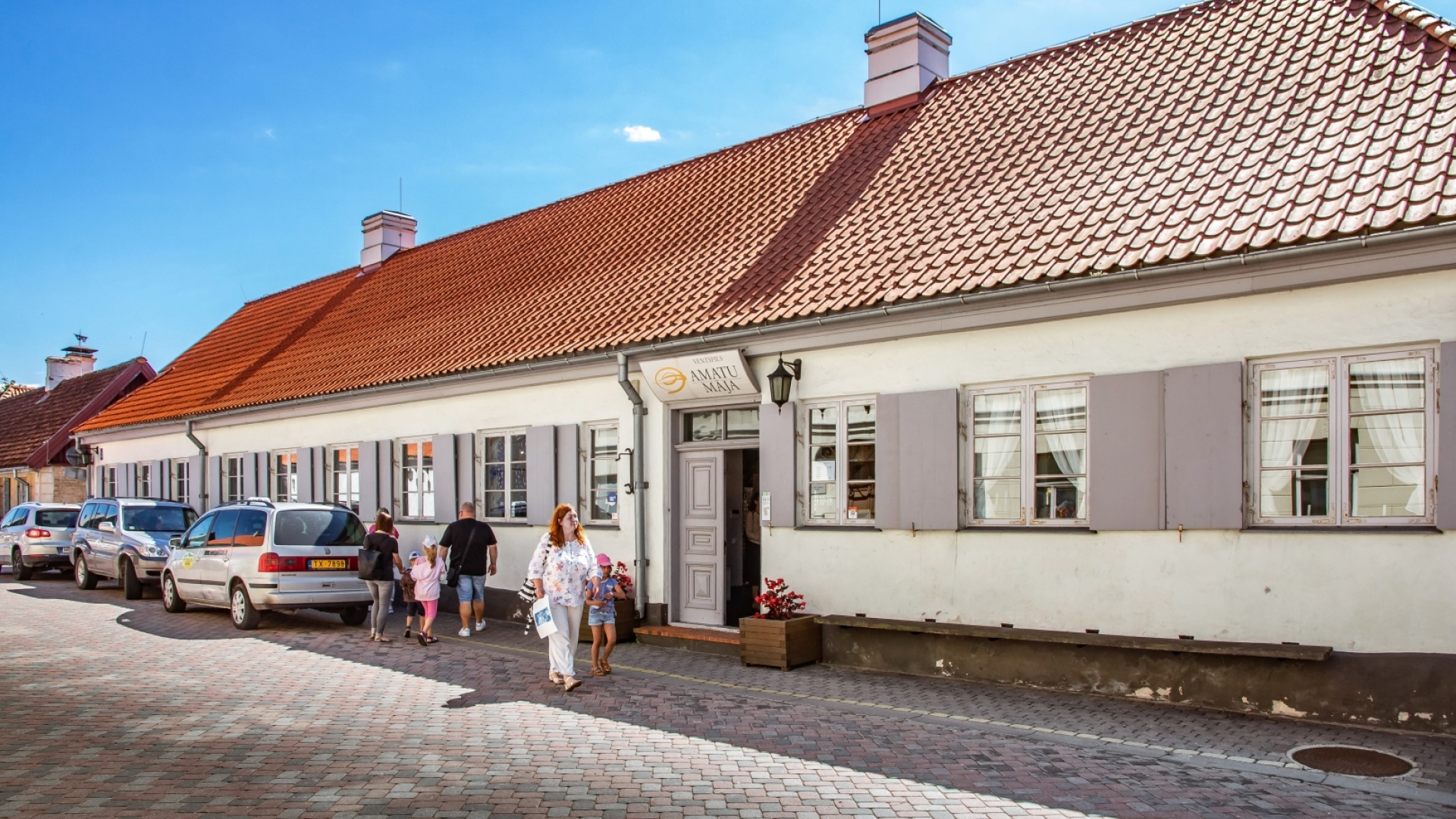 Amatu māja